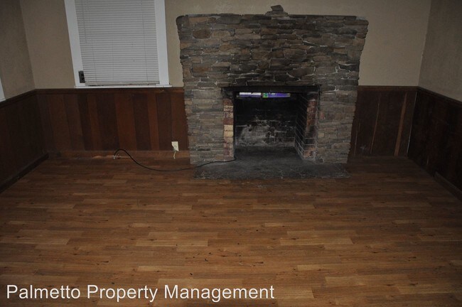 Building Photo - 1265 Wayside Rd NE