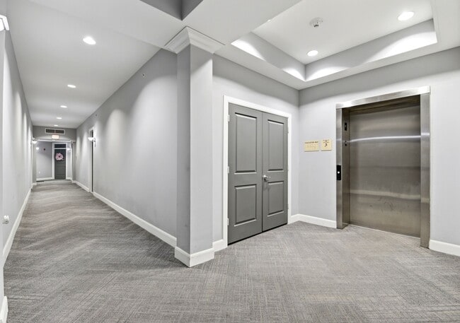 Building Photo - 1010 Rosine St