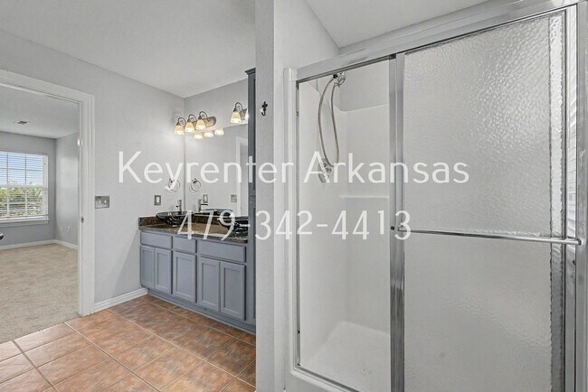 Building Photo - 3705 SW Hansom Loop