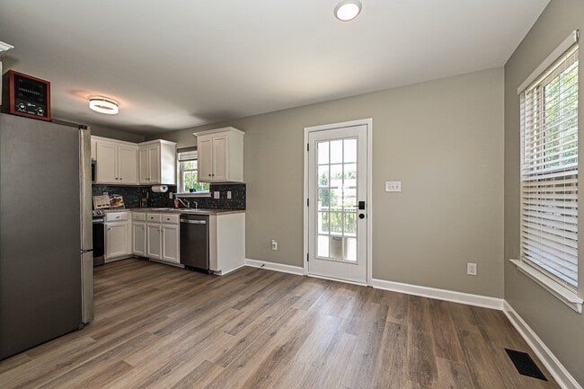 Building Photo - 3805 Cassidy Dr