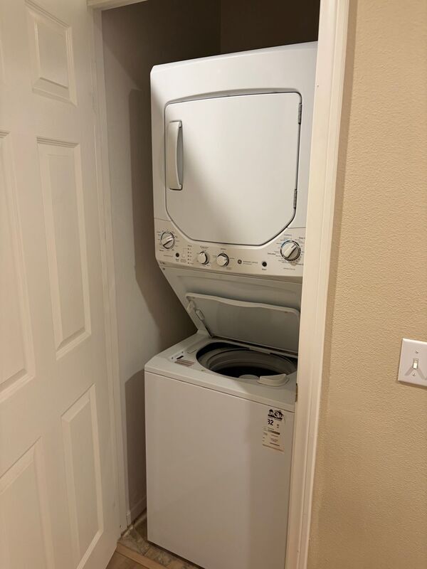 Building Photo - 26426 Arboretum Way