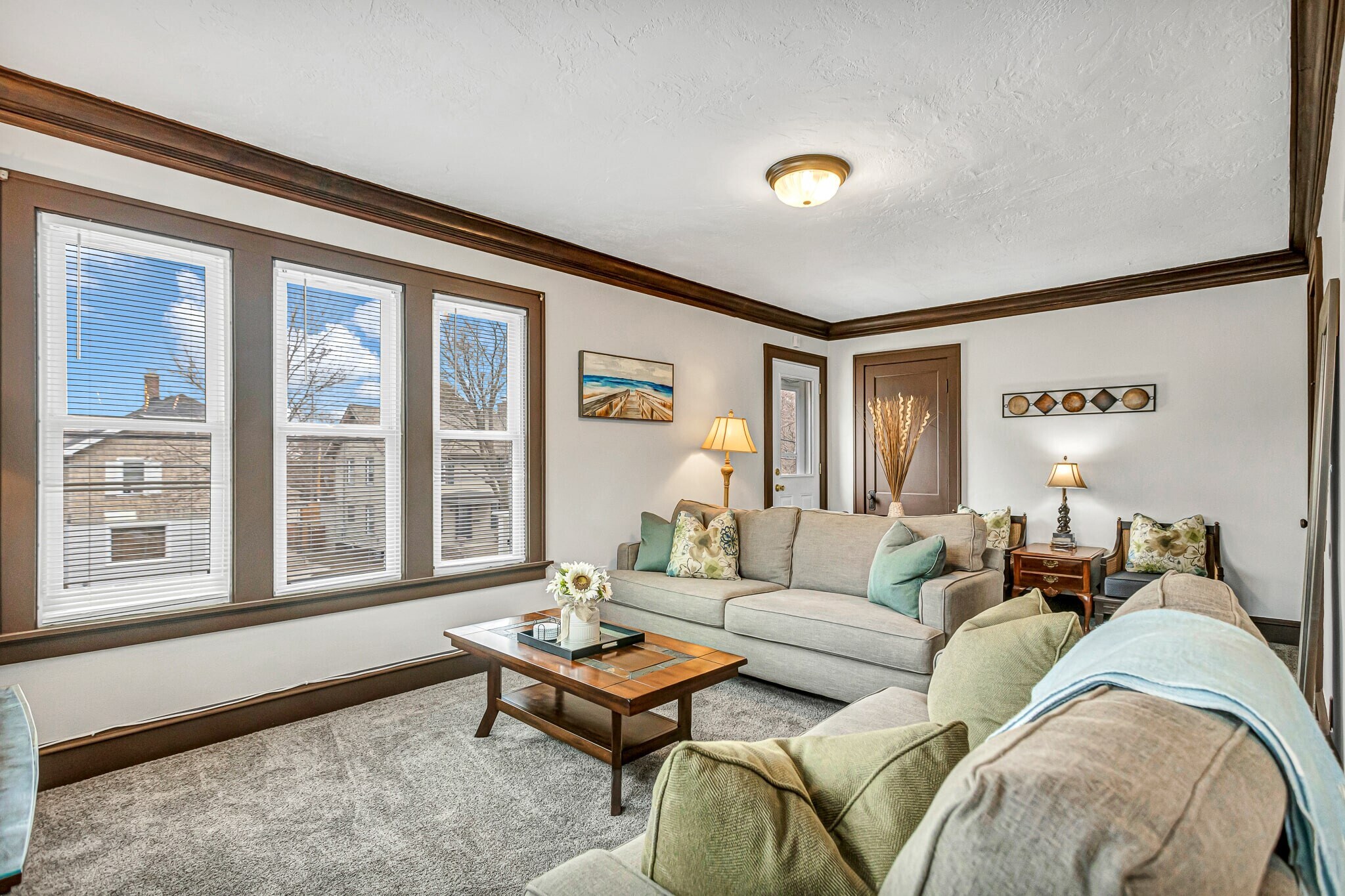 Building Photo - 817 Bell Ave