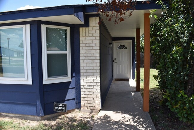 Building Photo - 4 Bd / 2 Bath in Killeen! Convenient to Fort Cavazos!