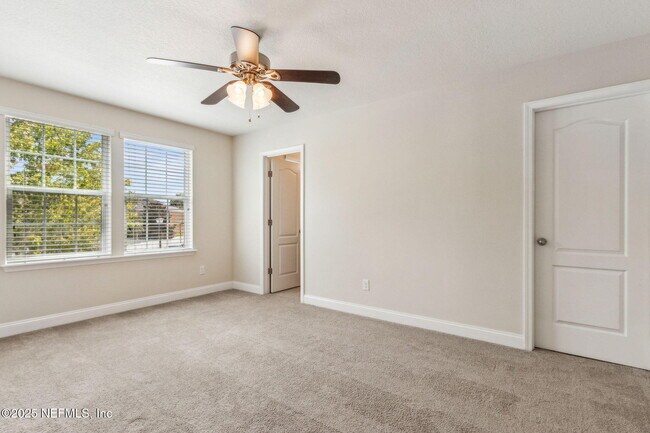 Building Photo - 11470 Glenlaurel Oaks Cir