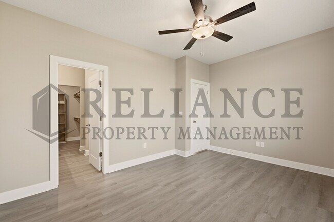 Building Photo - 2755 S Greenleaf St