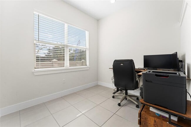 Building Photo - 1463 Brookdale Ct