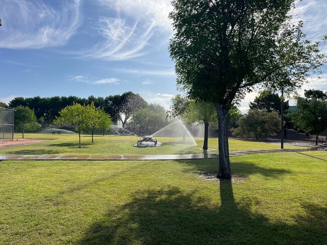 Building Photo - 187 W Amanda Ln