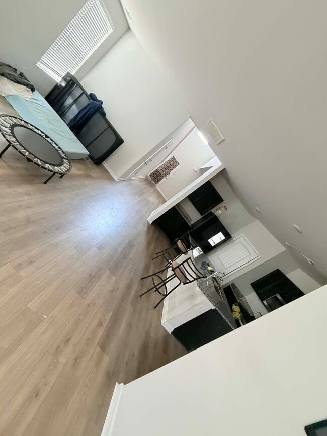 Building Photo - 4341 Maxwell Rd