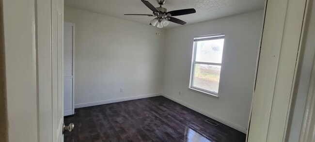Building Photo - 2409 Texas Ave