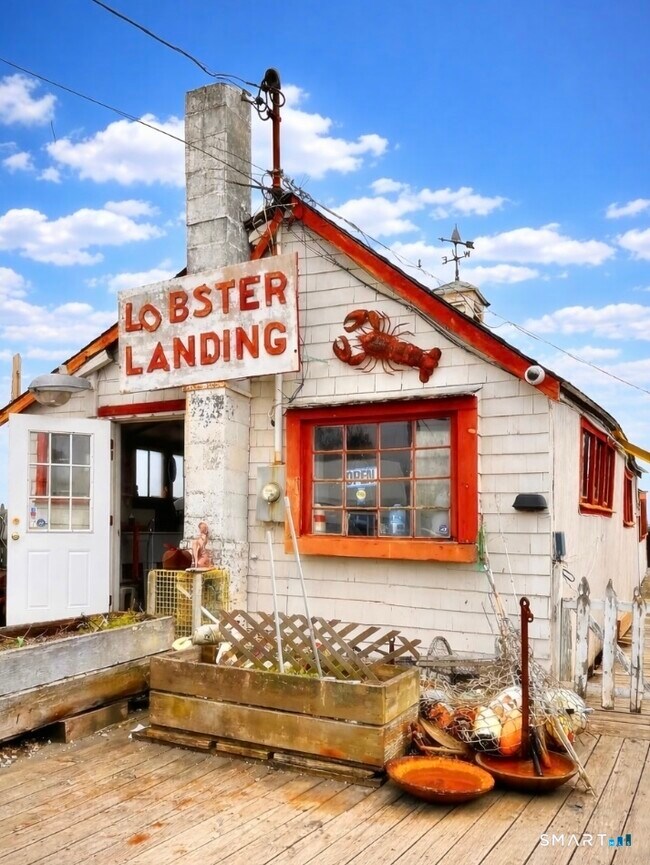 Building Photo - 25 Riverside Dr