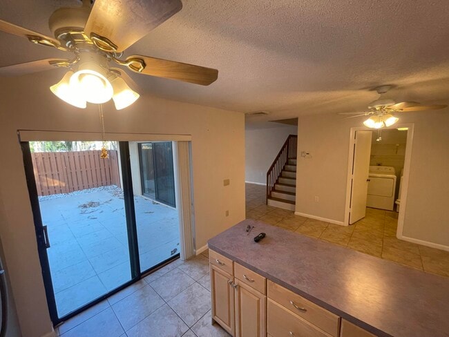 Building Photo - 5602 SE Windsong Ln