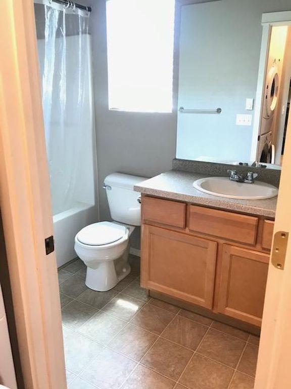 This unit has one shower/bathtub and toilet. - 225 Northgate Loop