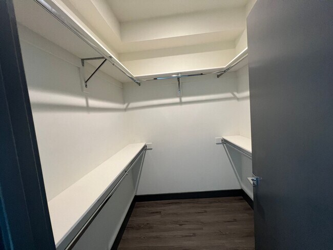 Building Photo - NEW SMART*4BD*4BA*TOWNHOME/ROOF DECK*CENTRAL AIR/HEAT*STAINLESS STEEL APPLIANCES*WASHER/DRYER IN ...