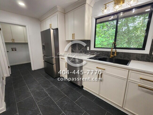 Building Photo - 2636 Whiteleigh Ct NE