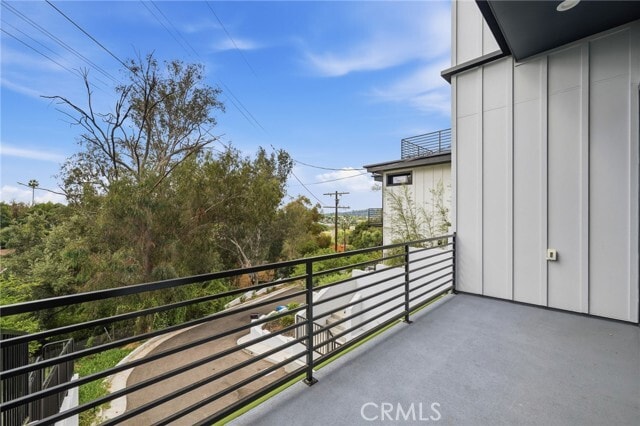 Building Photo - 6565 Pickwick St