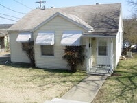 Building Photo - Affordable 2 BR 1 bath House in Branson, MO