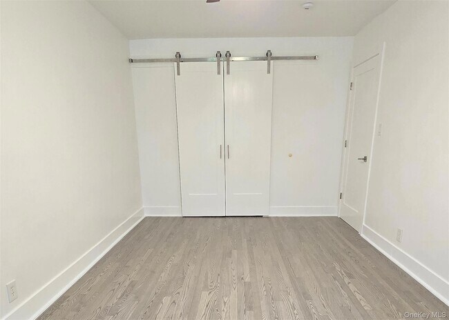 Building Photo - 74-11 85th Dr