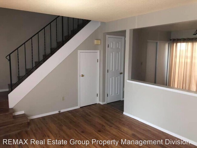 Building Photo - 2 br, 1 bath House - 749 Alexander Rd. Unit B