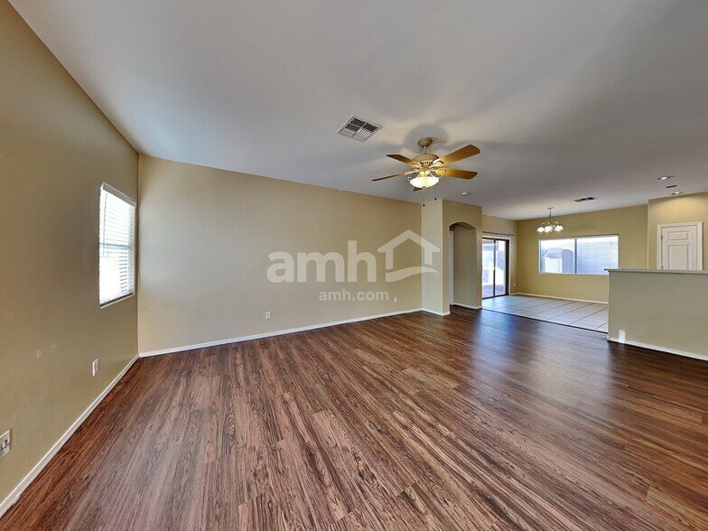 Building Photo - 174 E Corte Rancho Centro