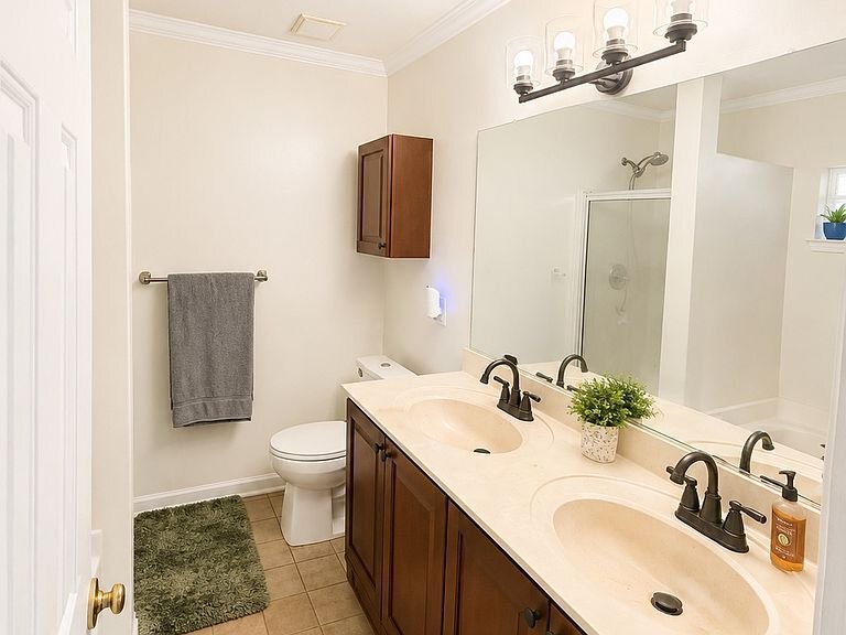 Building Photo - 205 Lynnwood Gold Ct