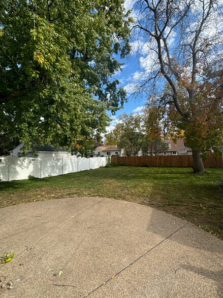 Building Photo - 2813 Pennsylvania Ave S