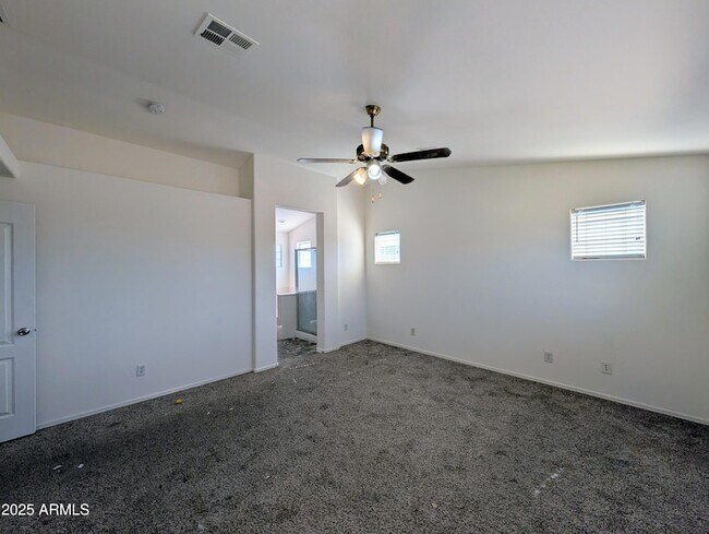 Building Photo - 3848 E Pollack St