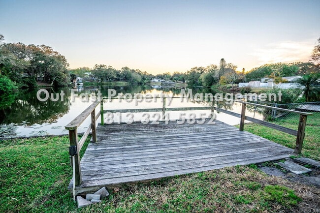 Building Photo - 2764 Kavalier Dr
