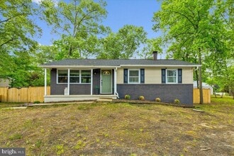 Building Photo - 1519 Manor View Rd
