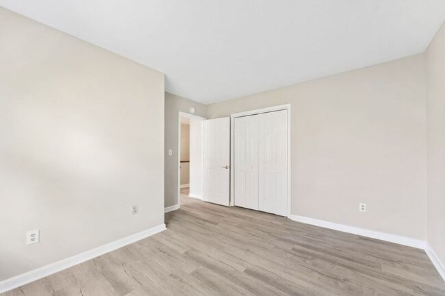 Building Photo - 439 Wynridge Dr