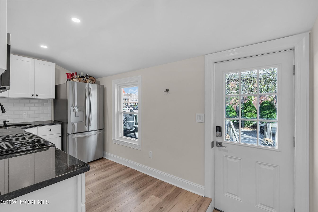 Building Photo - 28 Morford Pl