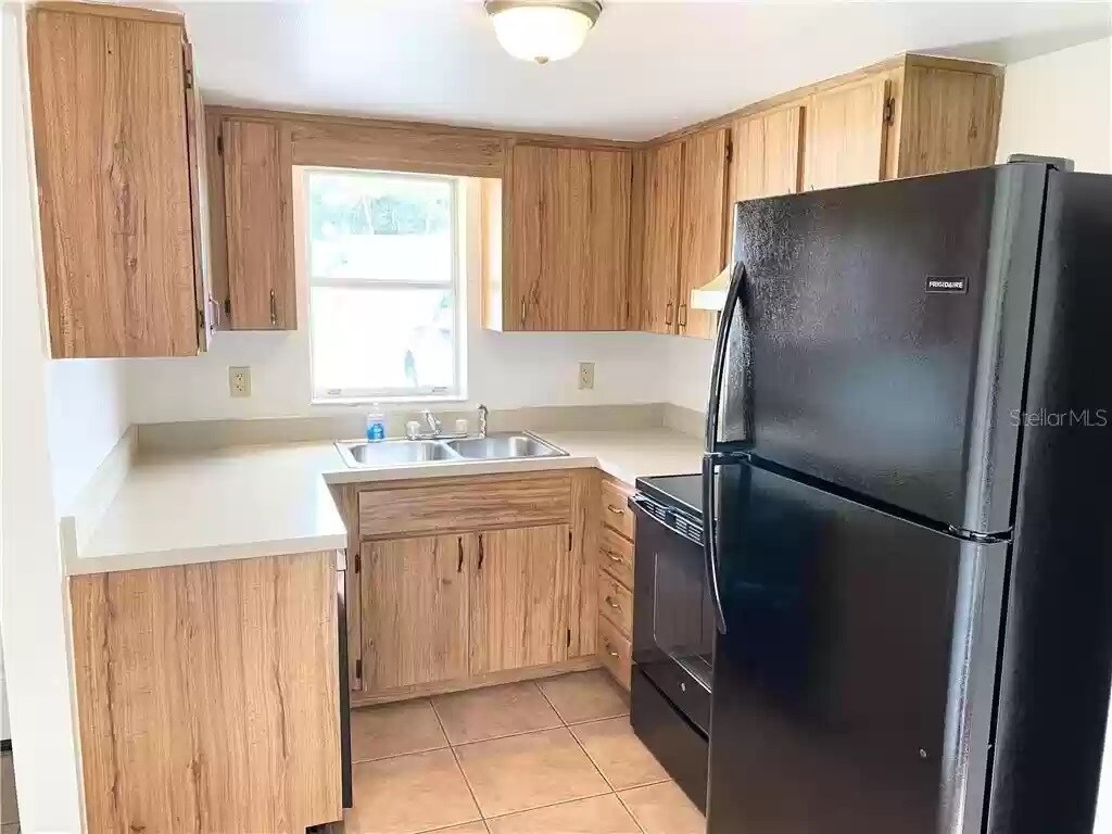 Building Photo - 1709 Lakewood Ave