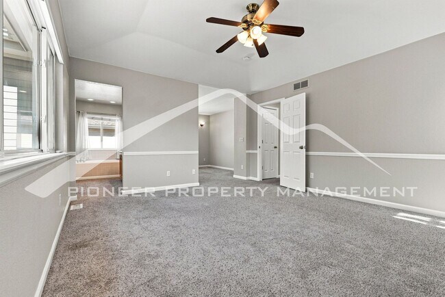 Building Photo - 7978 E Vassar Dr