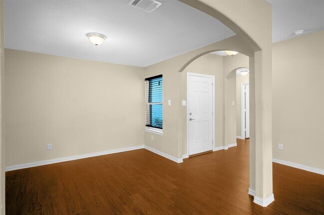Building Photo - 1180 County Rd 3406