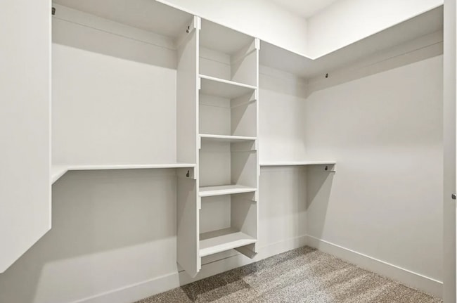 Building Photo - 1130 4240 N