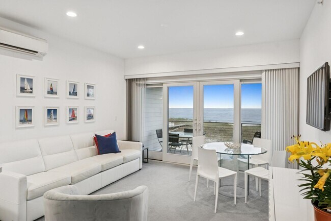 Building Photo - 473 Dune Rd