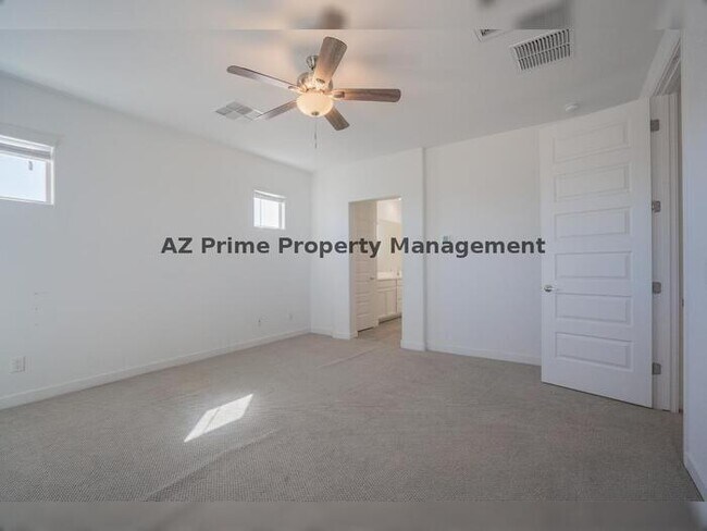 Building Photo - 3719 S 63rd Dr