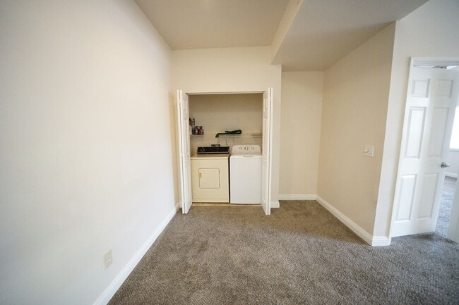 Building Photo - 5146 S Jones Blvd