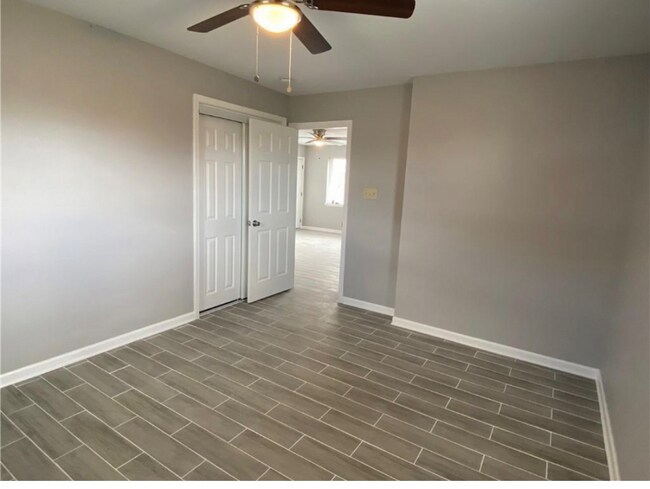 Building Photo - 2814 Pakenham Dr