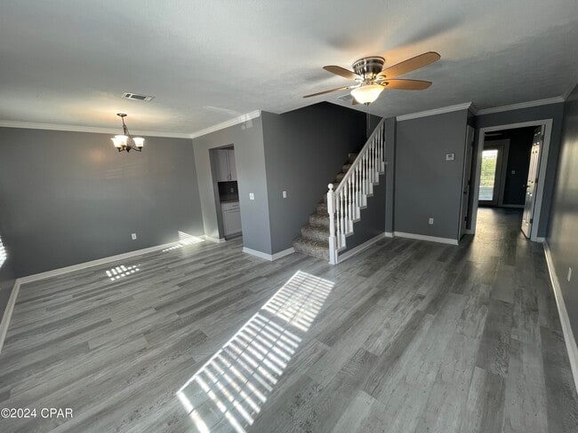 Primary Photo - 127 Parker Village Cir