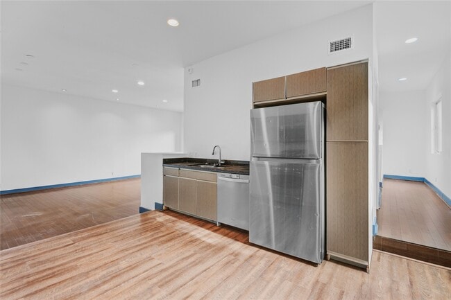 Building Photo - 3910 Austin St