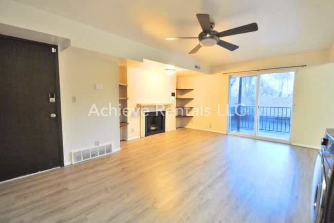 Building Photo - 167 E 100 N