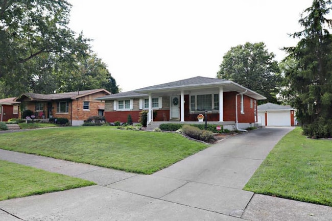 Building Photo - 4410 Estate Dr