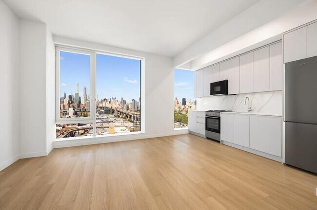 Building Photo - 1 bedroom in Queens NY 11101