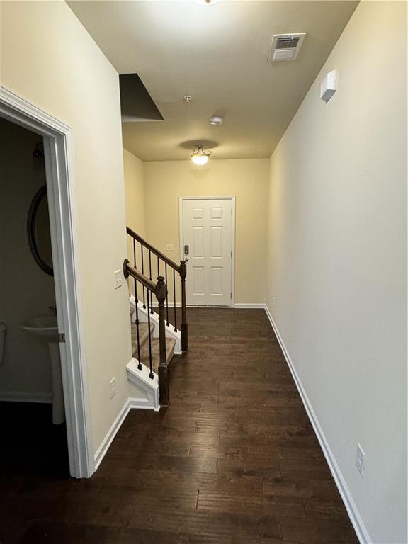 Building Photo - 3405 Castleberry Village Cir