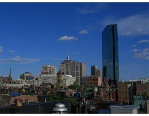 Building Photo - 232 Beacon St