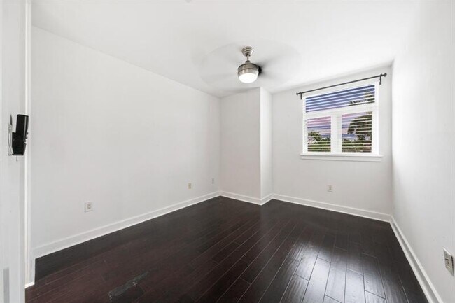 Building Photo - 61 Isle of Venice Dr