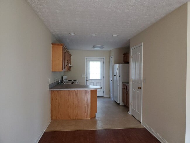 Building Photo - 197&amp;199 Scottie Drive