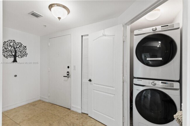 Building Photo - 17555 Atlantic Blvd