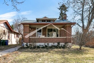 Building Photo - Beautiful Home with Washer/Dryer and Fenced Yard