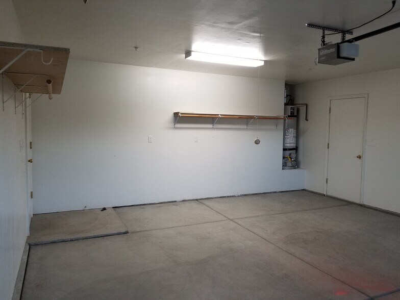 Garage - 2756 Chardonnay Ln